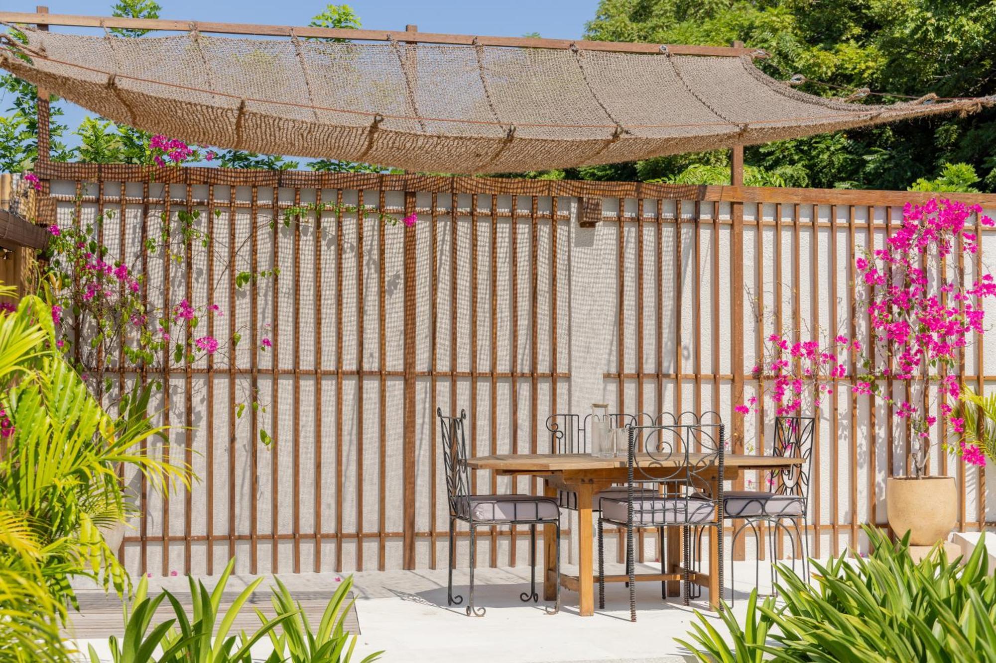 Kalyana Villa Gili Air Exterior photo
